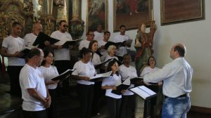 Dante Mantovani Regendo Coral em Ouro Preto - MG