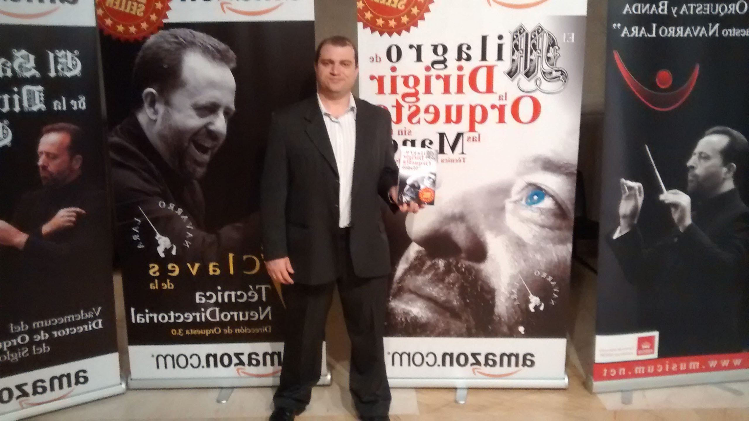 Músico e Escritor Paraguaçuense é destaque na Europa